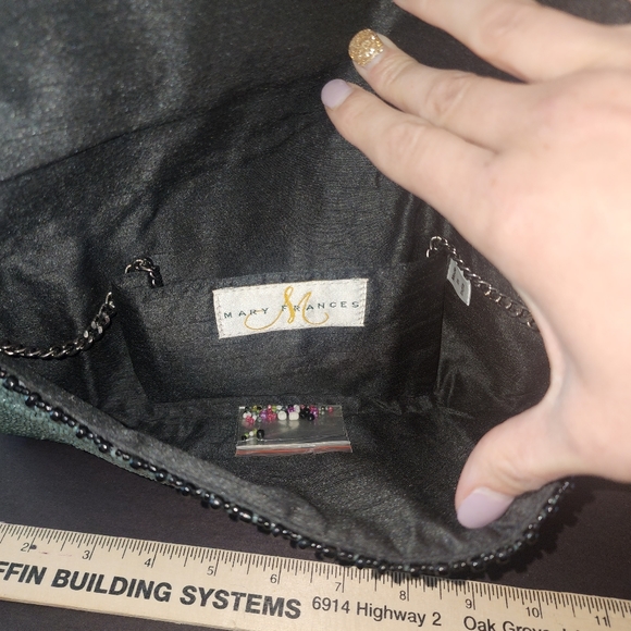 Mary Frances Caribbean Clutch - Picture 6 of 9